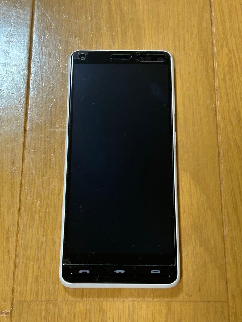 かんたんスマホ2＋　ホワイト