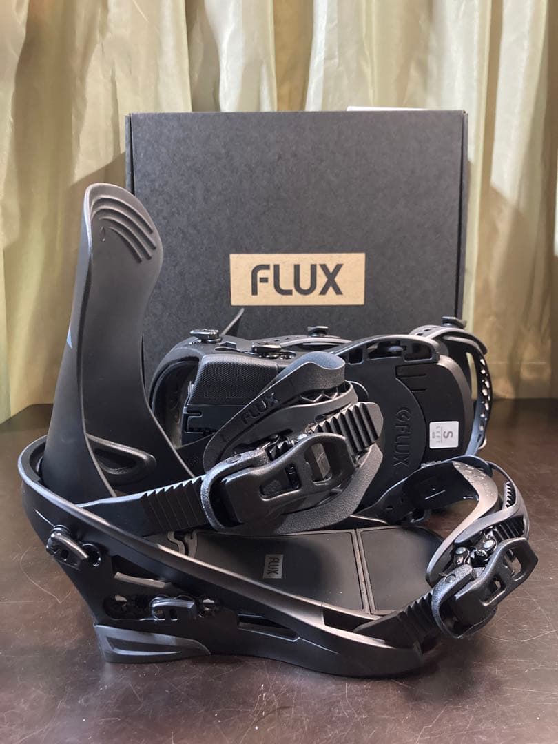 FLUX SR 24-25 Ｓ