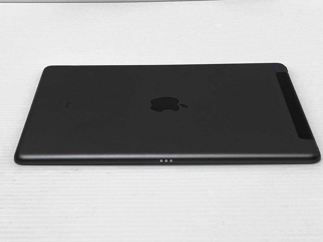 iPad本体 iPad 9th Gen Wi-Fi+Cellular 64GB