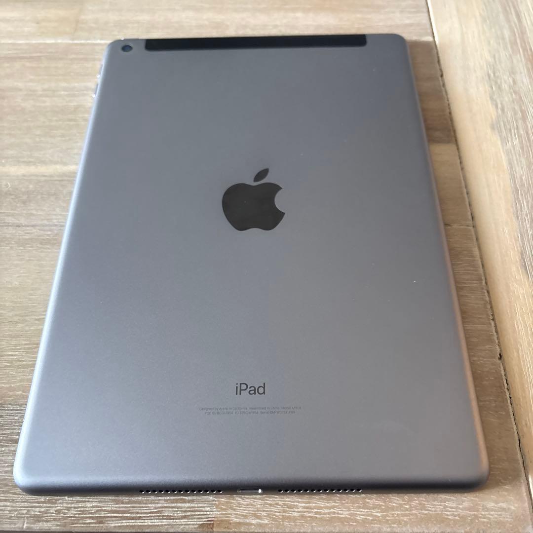 iPad 第6世代 128GB シルバー