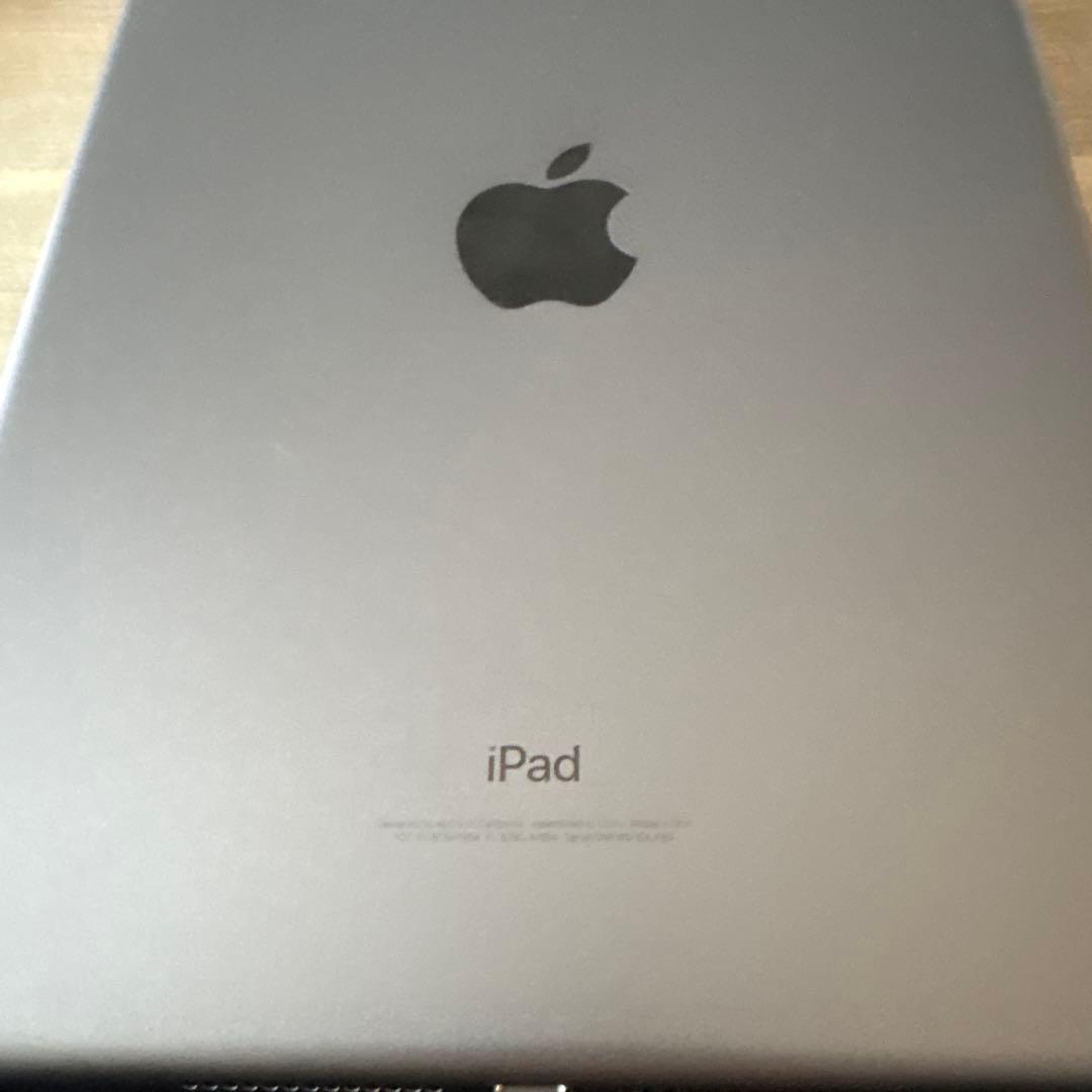 iPad 第6世代 128GB シルバー