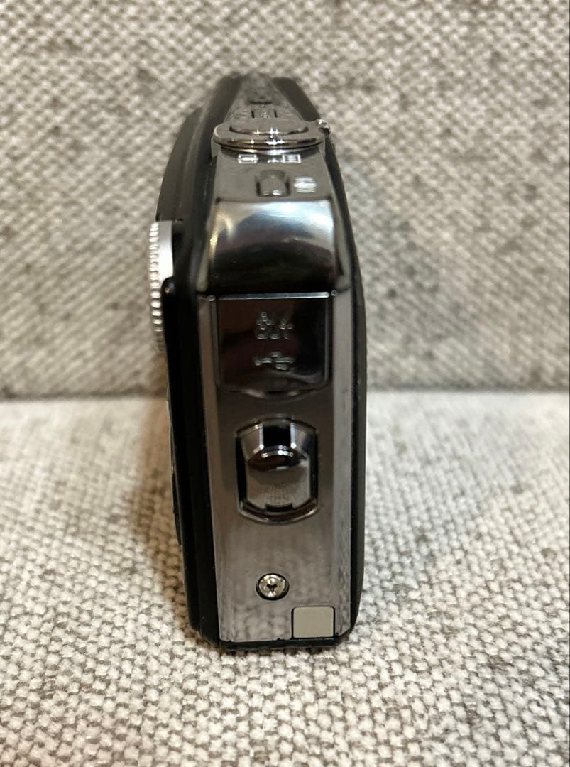 【美品】FUJIFILM デジタルカメラ FinePix F50fd ブラック