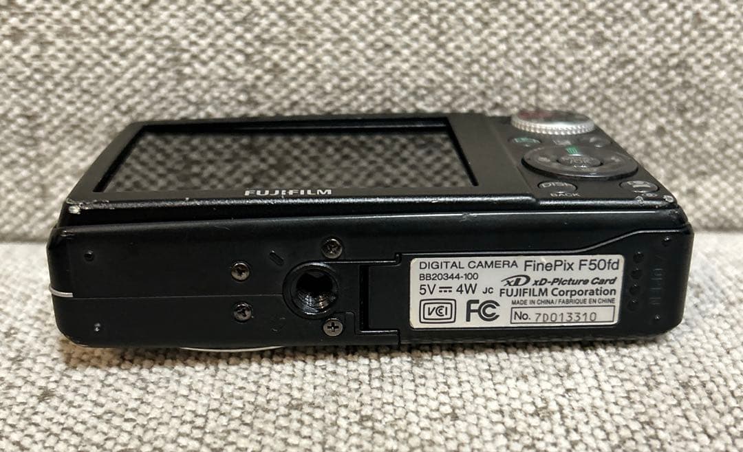 【美品】FUJIFILM デジタルカメラ FinePix F50fd ブラック