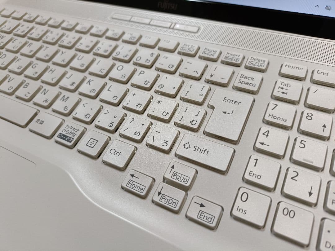 2021年12月製 Windows11 富士通 Ryzen3 5300U SSD