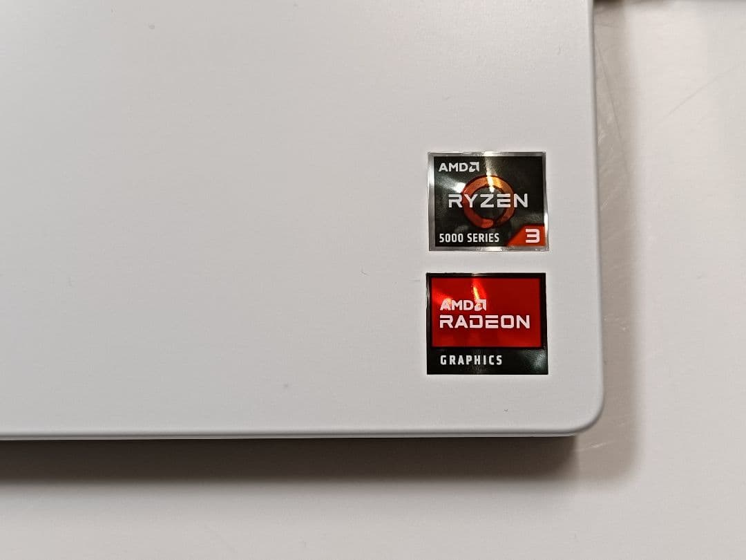 2021年12月製 Windows11 富士通 Ryzen3 5300U SSD