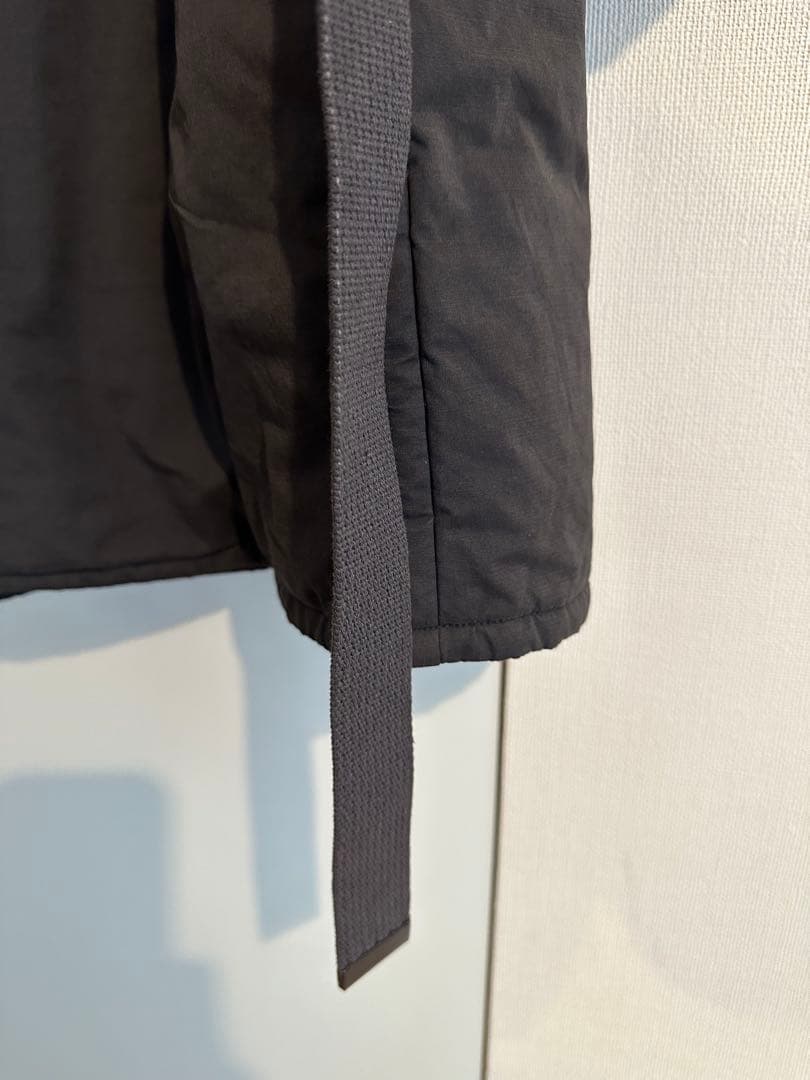 COMOLI 中綿(プリマロフト)タイロッケンショールカラーコート