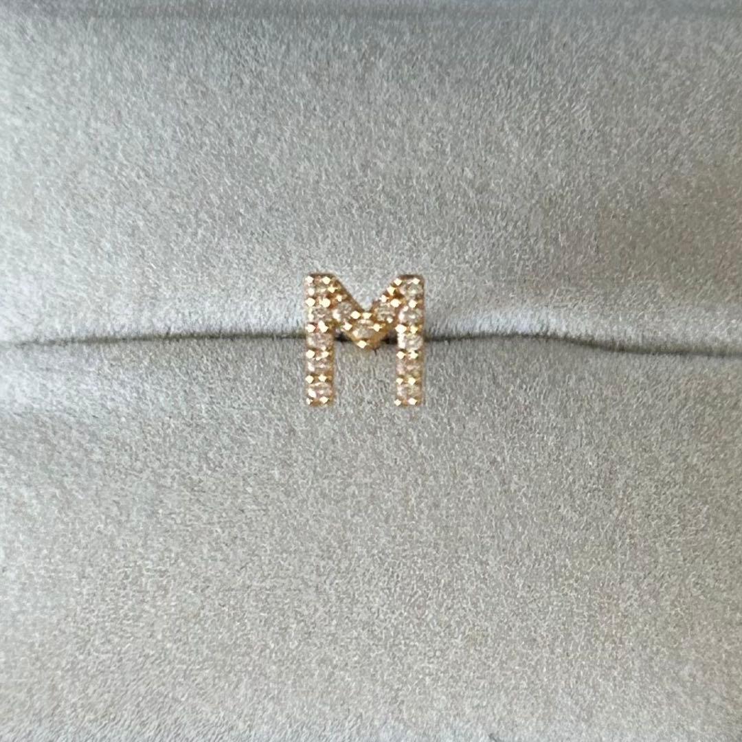 スタージュエリー　イニシャル　ピアス　M