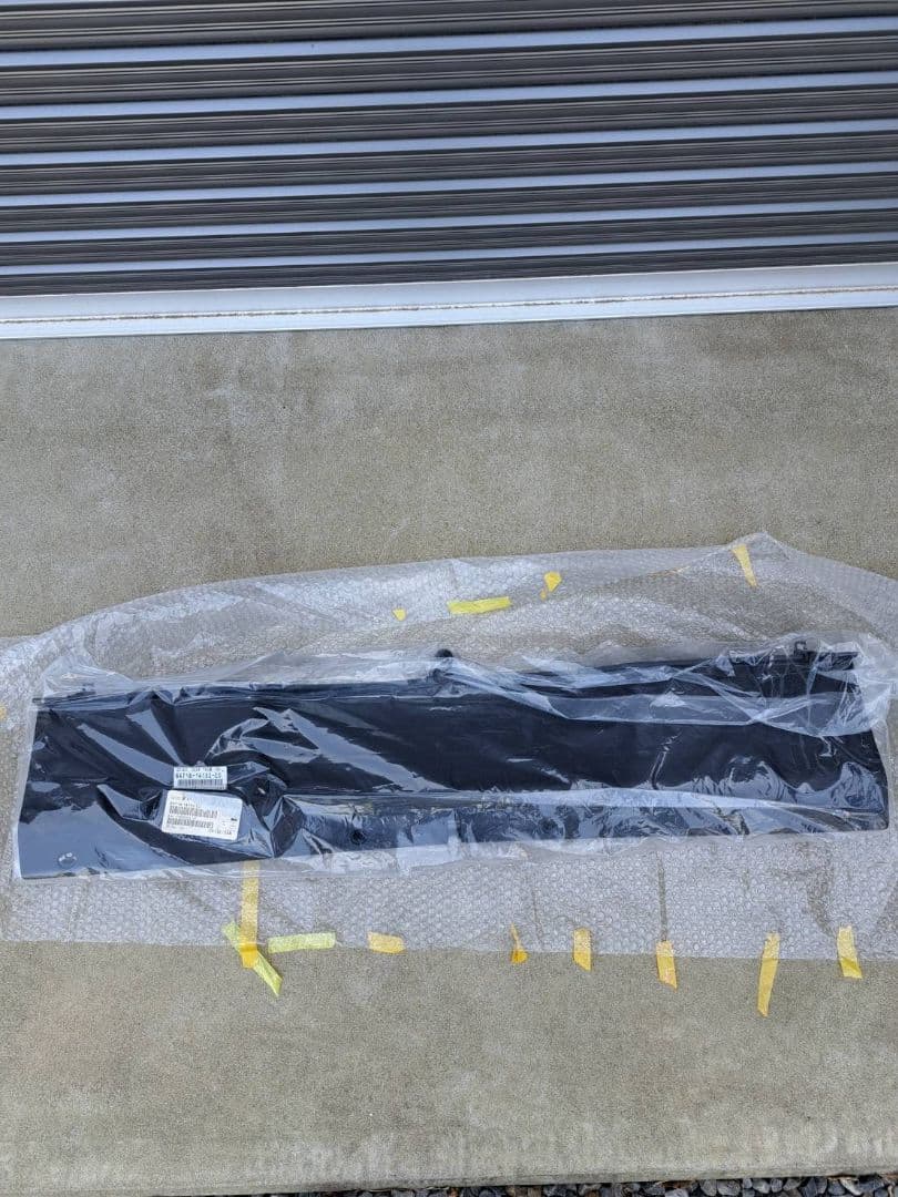 80スープラ用（JZA80）　絶版リアトリムカバー