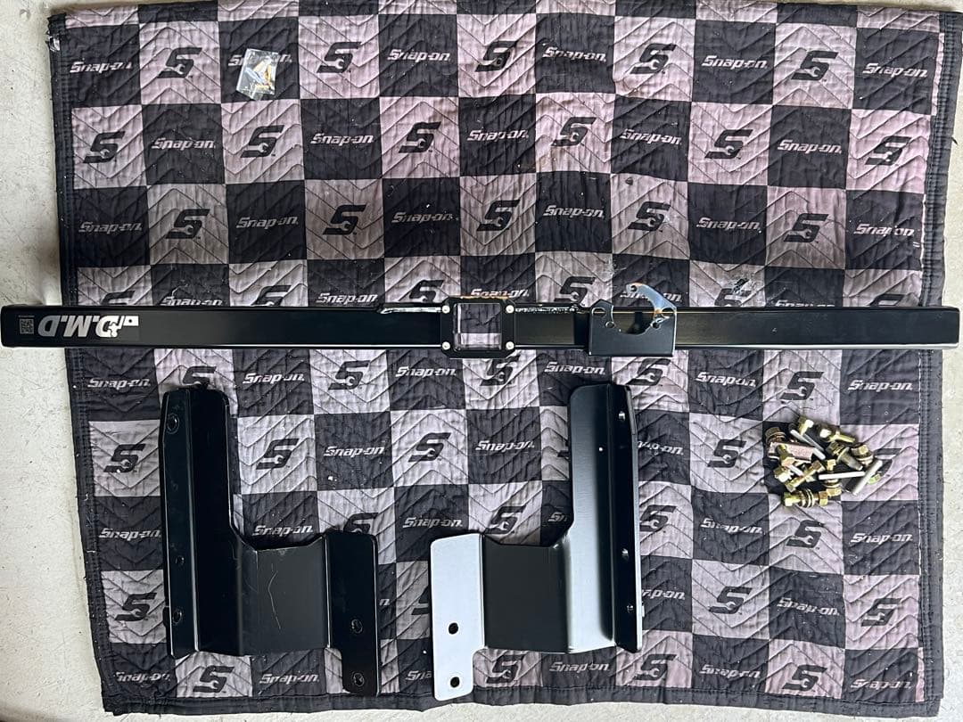 【使用1ヶ月のみ】DMDヒッチ　40ヴェルファイア・アルファード ヒッチメンバー