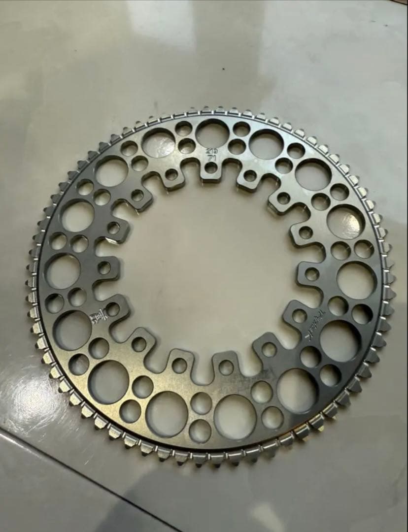 レーシングカートTriple K スプロケット