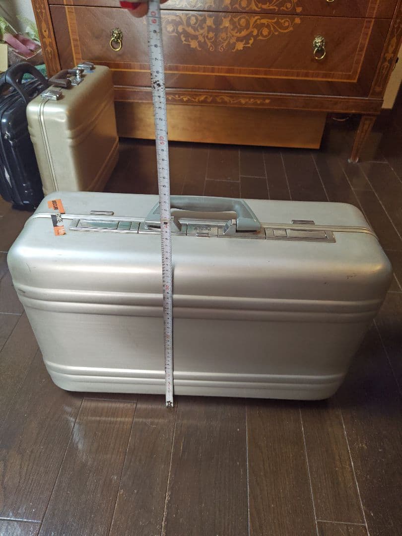 ゼロハリバートン　アタッシュケース　中サイズ