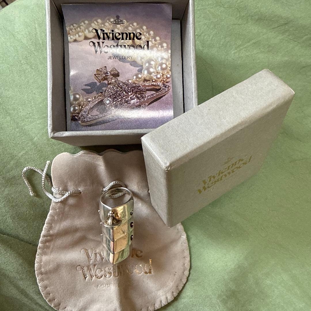 Vivienne Westwood シルバーアーマーリング