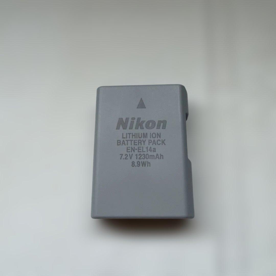 Nikon D3300 デジタル一眼レフカメラ ダブルズームレンズキット　美品