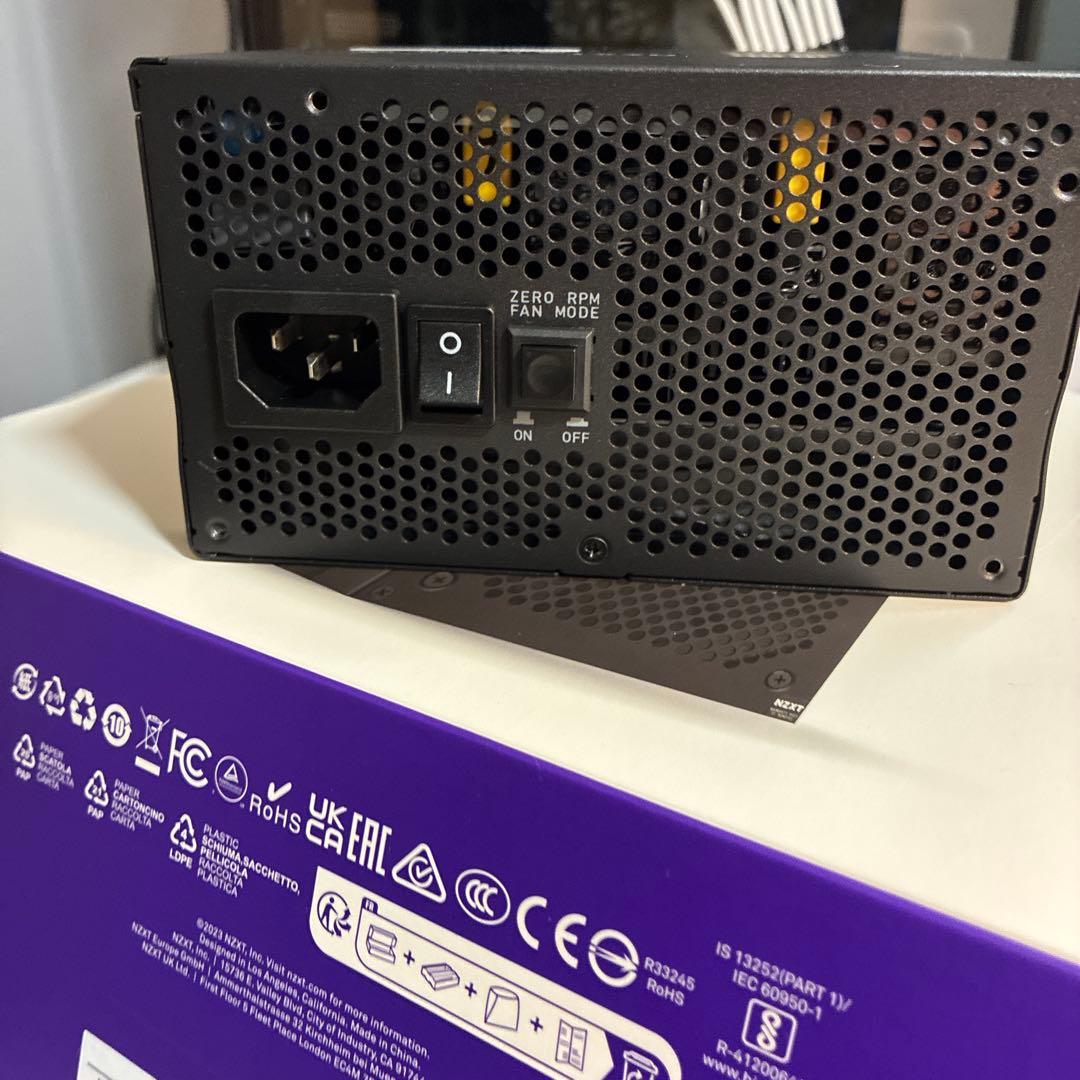 【ほぼ新品】NZXT C1000 電源ユニット 1000W