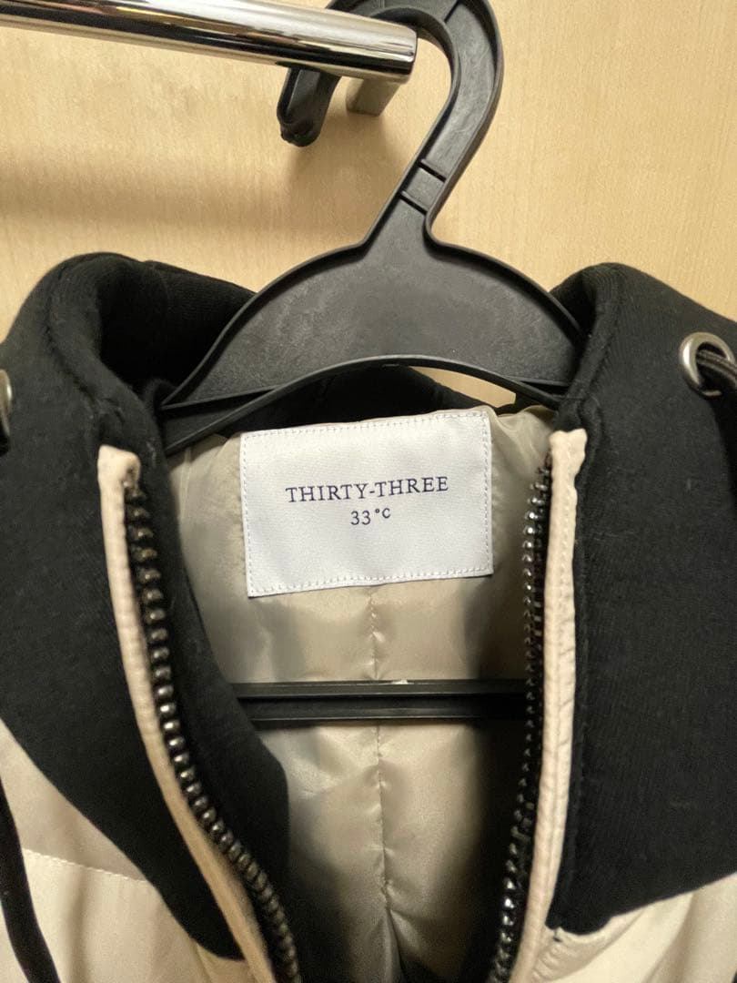 THIRTY-THREE 33°C フード付きダウンベスト