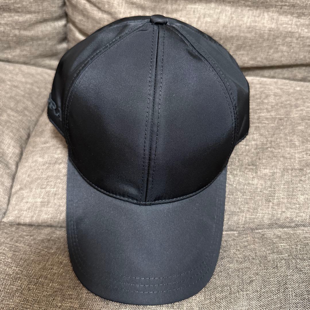 プラダ　ナイロンベースボールキャップ
