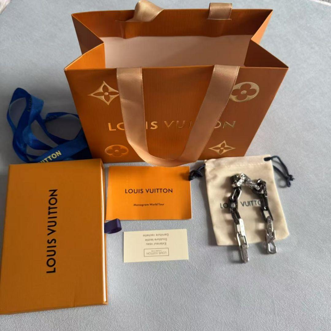 【送料込み】 コリエチェーンモノグラム ブレスレット