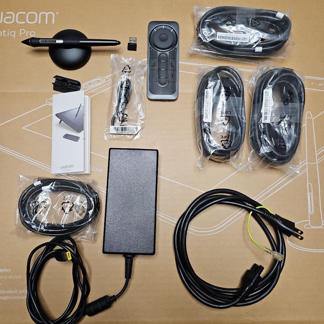 wacom Cintiq Pro 24 + Flex Arm セット