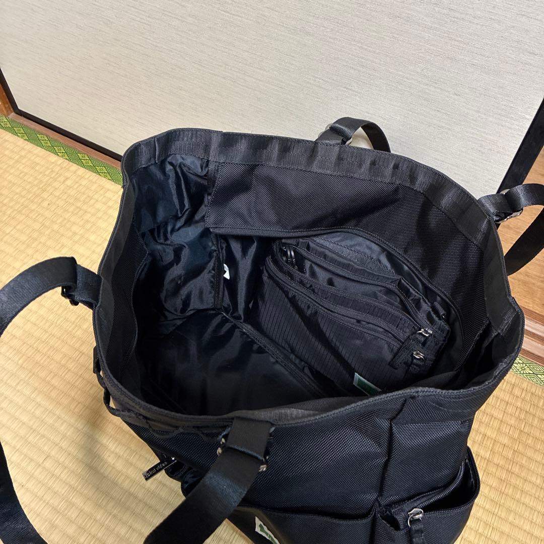 徳井Video ブラックナイロントートバッグ