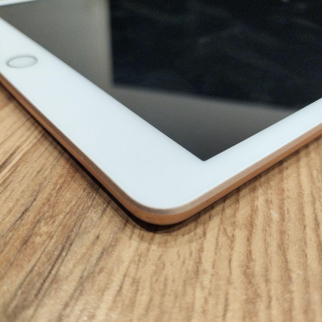 L*a様 Apple iPad (第7世代) 32GB WiFiモデル