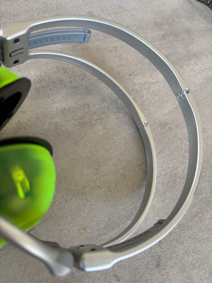 ソニーヘッドホンスケルトン密閉型MDR-D011 ウォークマンWM-FS1付属品