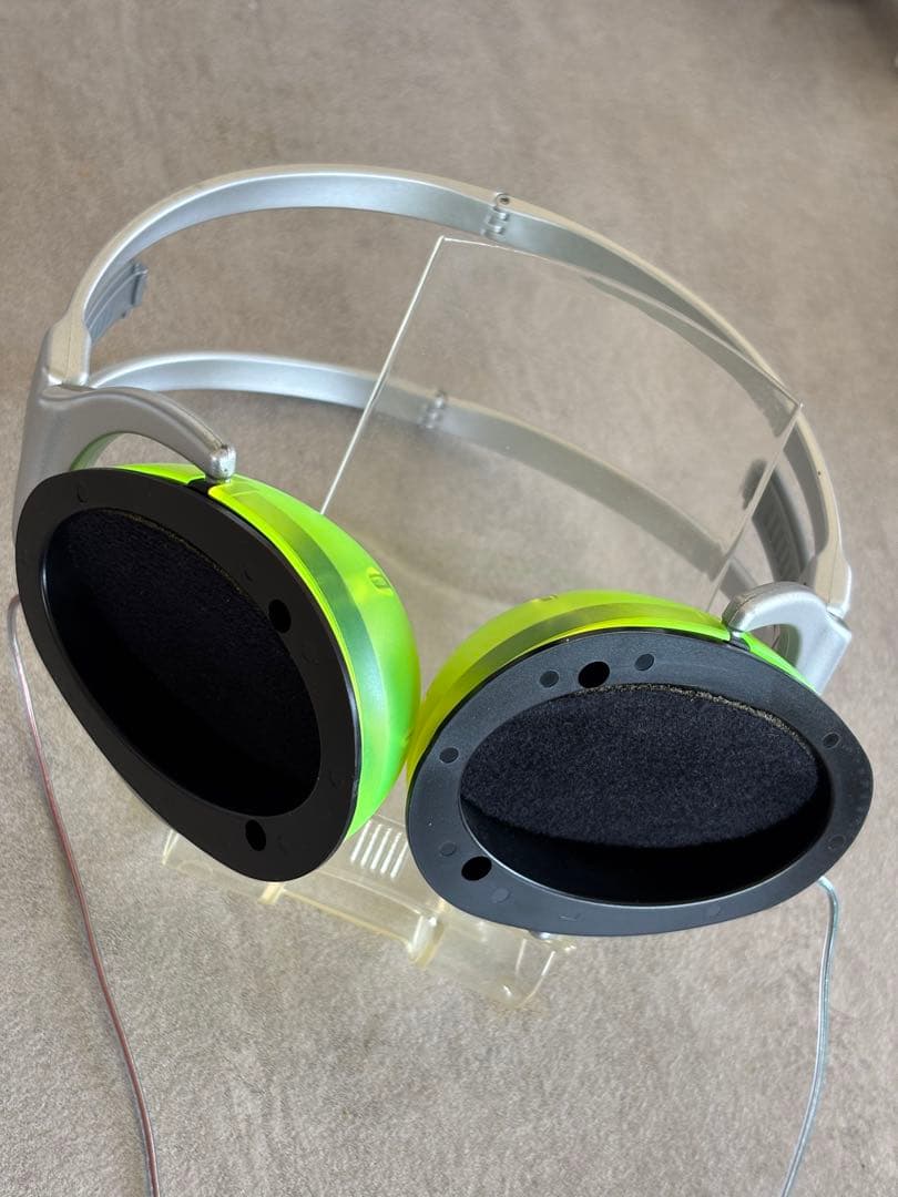 ソニーヘッドホンスケルトン密閉型MDR-D011 ウォークマンWM-FS1付属品