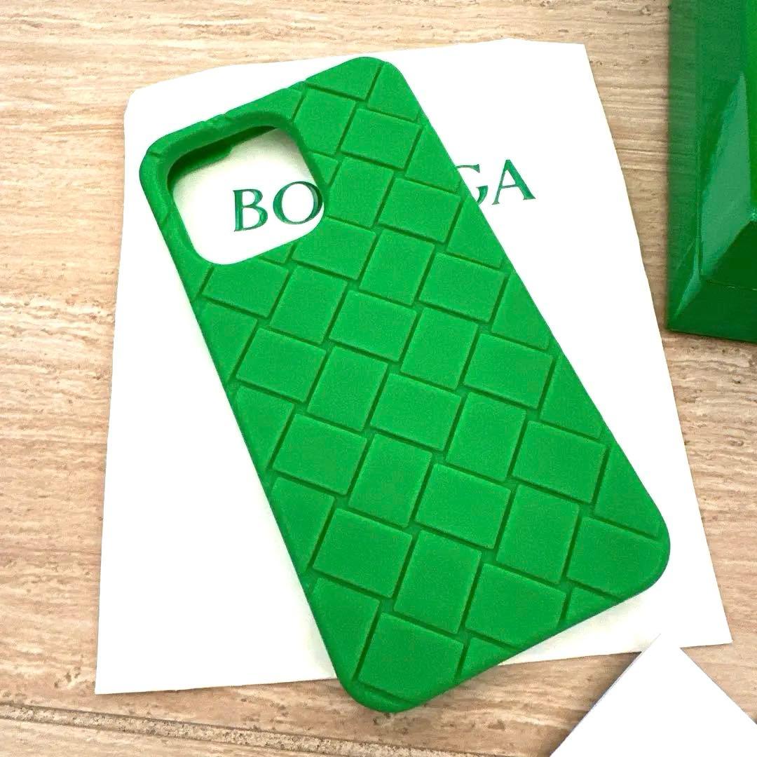 美品　ボッテガヴェネタ　iPhone14 promax