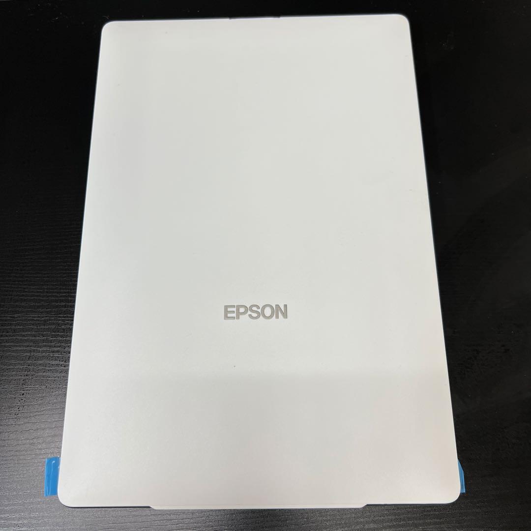 新古品　EPSON GT-S650 フラットベッドスキャナー ホワイト