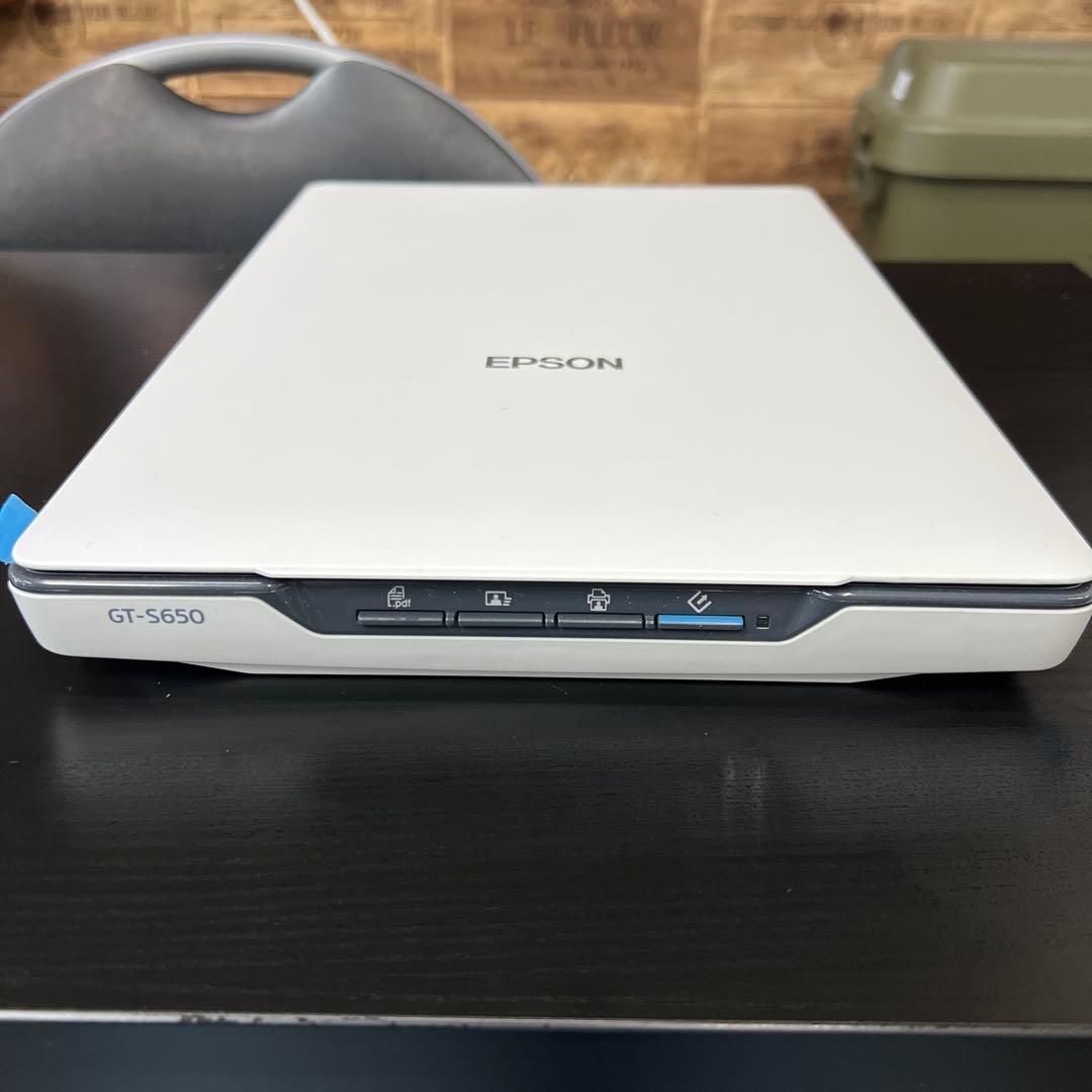新古品　EPSON GT-S650 フラットベッドスキャナー ホワイト