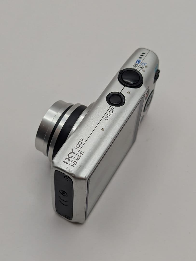 Canon IXY 100F シルバー