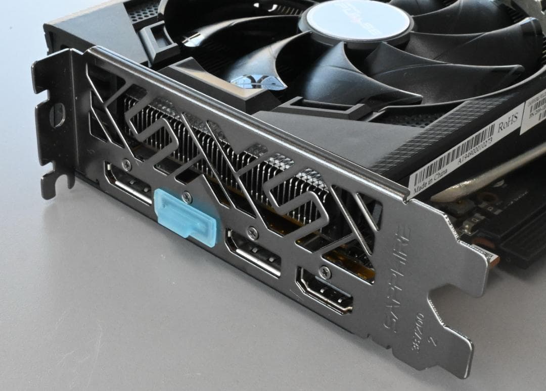 グラフィックボード・グラボ・ビデオカード SAPPHIRE PULSE RADEON RX 5500 XT 4GB