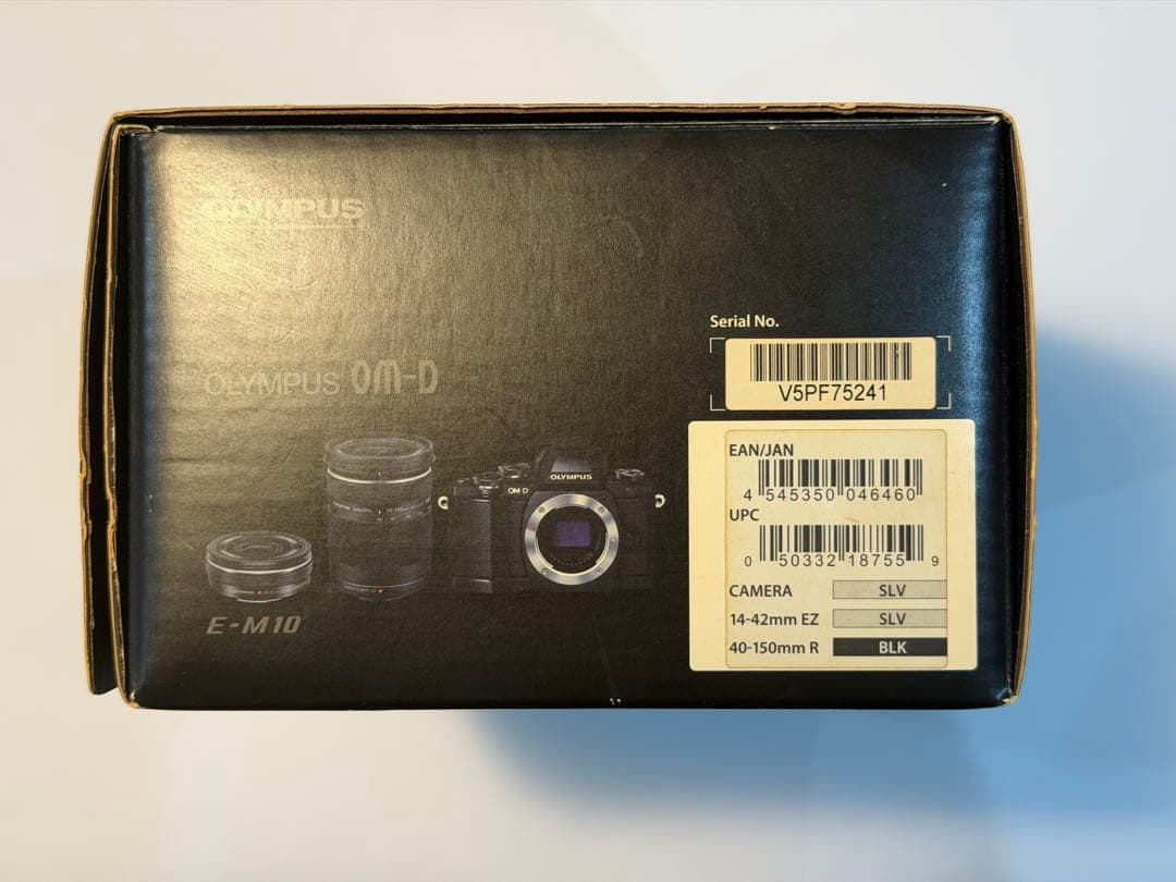 レリーズ119回｜OLYMPUS OM-D E-M10 初代ダブルズーム 極美品