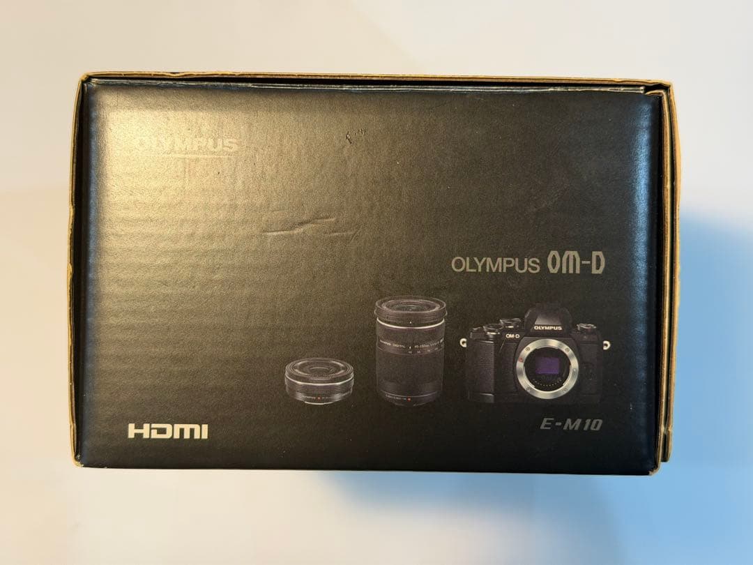 レリーズ119回｜OLYMPUS OM-D E-M10 初代ダブルズーム 極美品