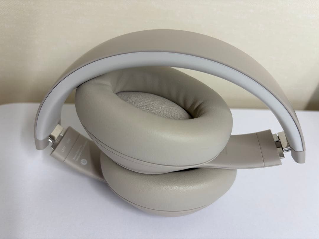 Beats Studio Pro ワイヤレスヘッドホン ベージュ