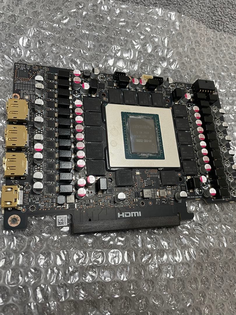 INNO3D® GeForce RTX™ 5090 X3 OC 本格水冷化