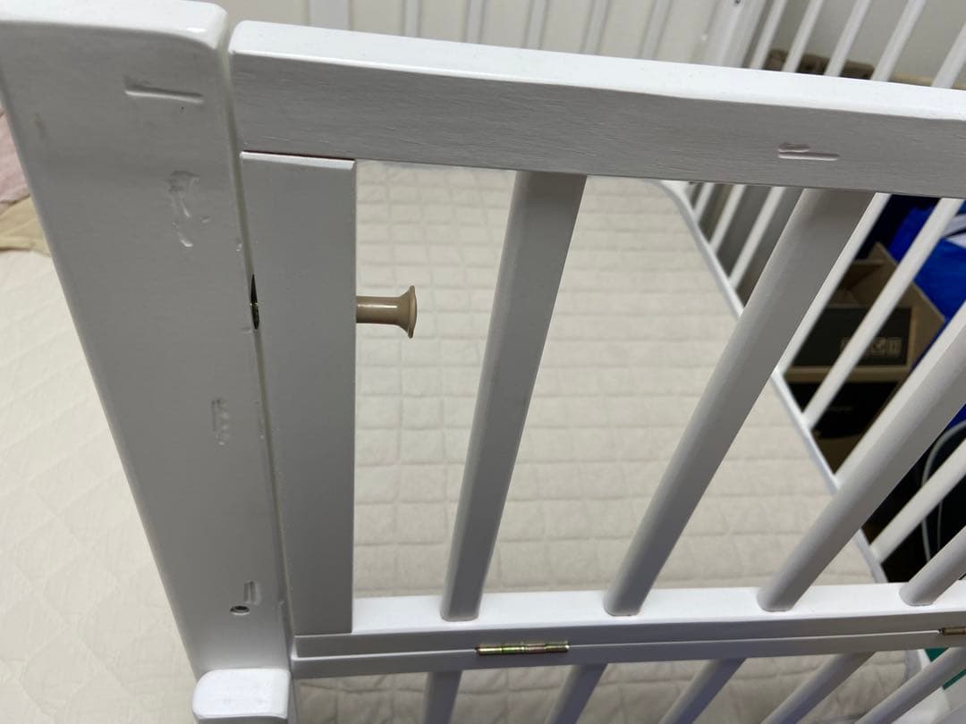 大和屋　ベビーベッド　そいねーるミニ　ホワイト　サポートベルト　マットレス付き