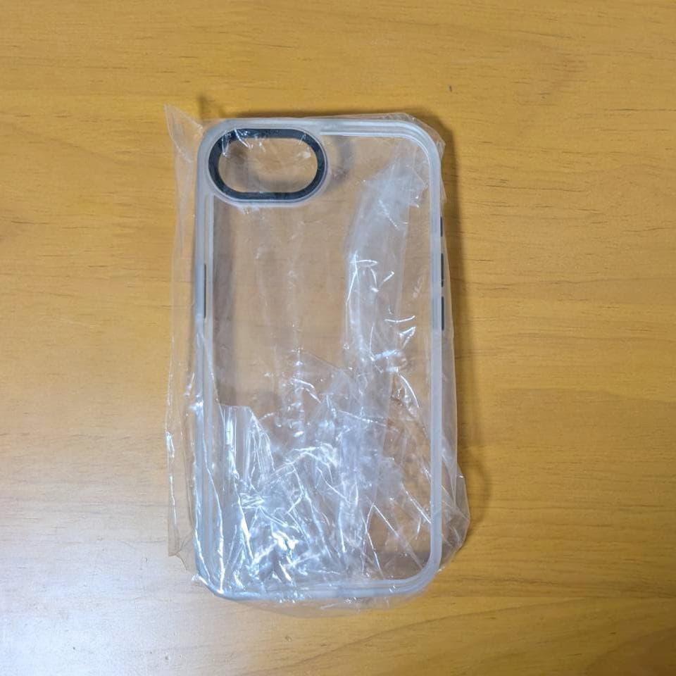 iPhone 16e 128GB ホワイト SIMフリー　ケース付