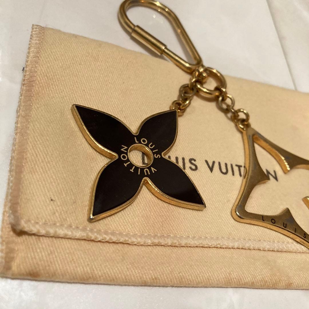 ルイヴィトン チャーム フラワーポルトクレパズル M65218