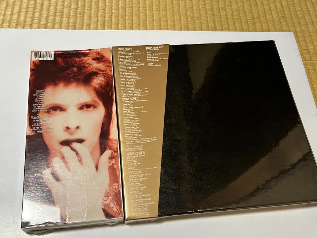 X*Z様 DAVID BOWIE SOUND+VISION 2タイトル　未開封