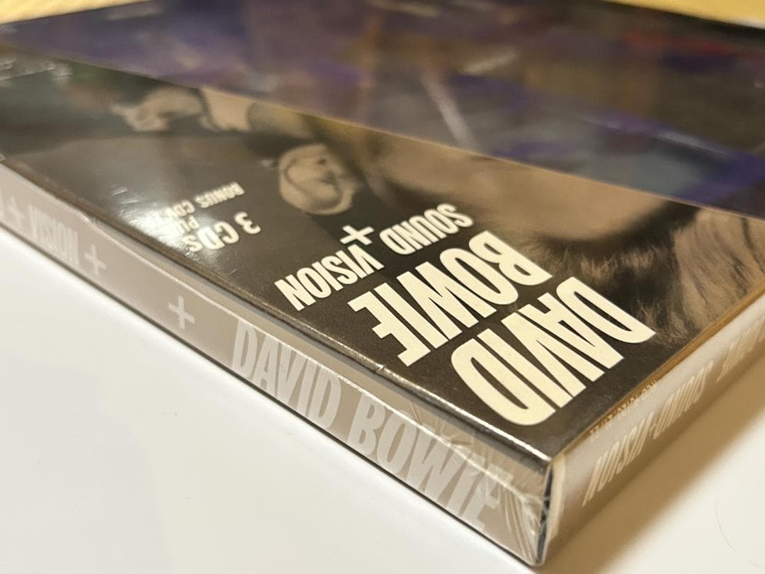 X*Z様 DAVID BOWIE SOUND+VISION 2タイトル　未開封