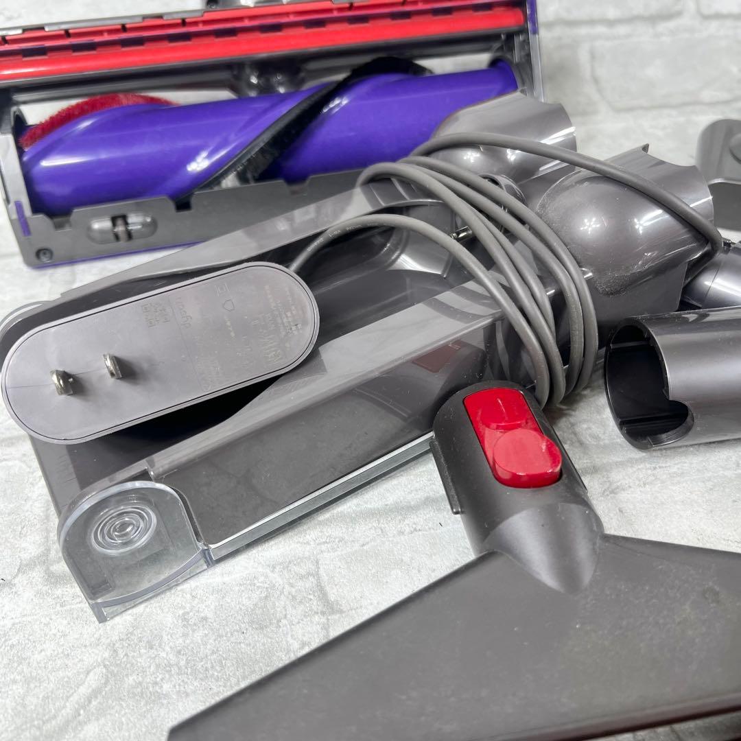 Dyson ダイソン V10 スティッククリーナー本体 各種アタッチメント付き