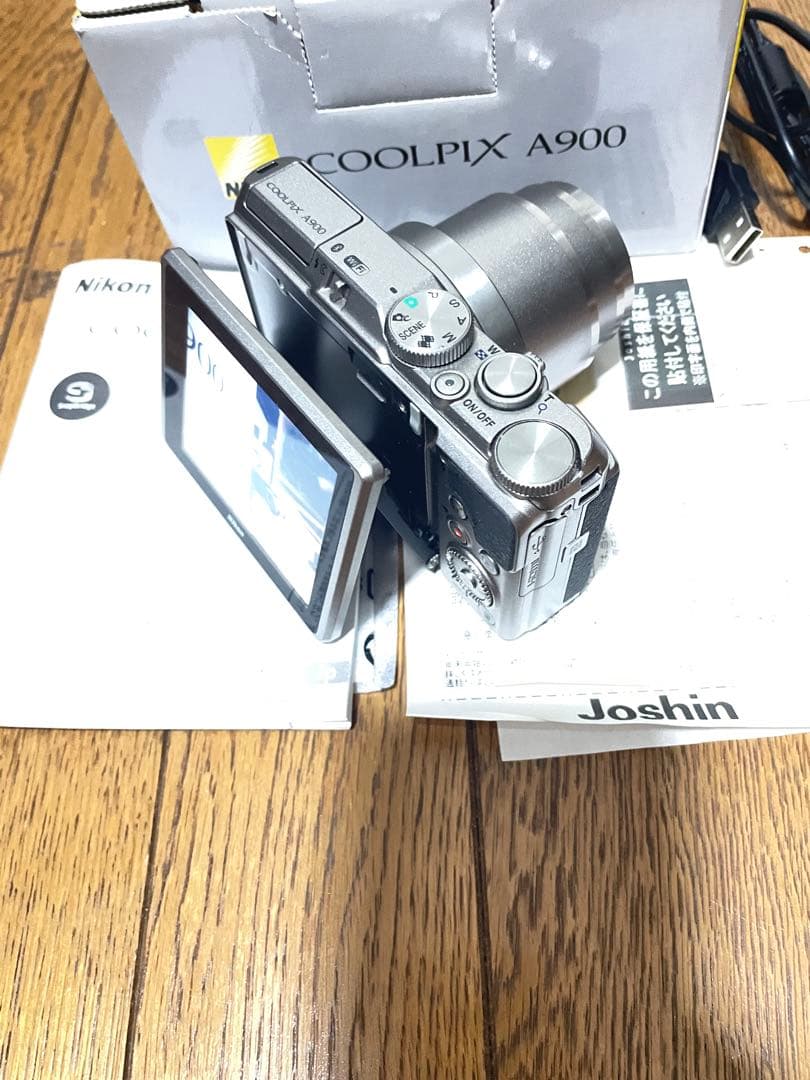 Nikon COOLPIX A900 シルバー　中古美品