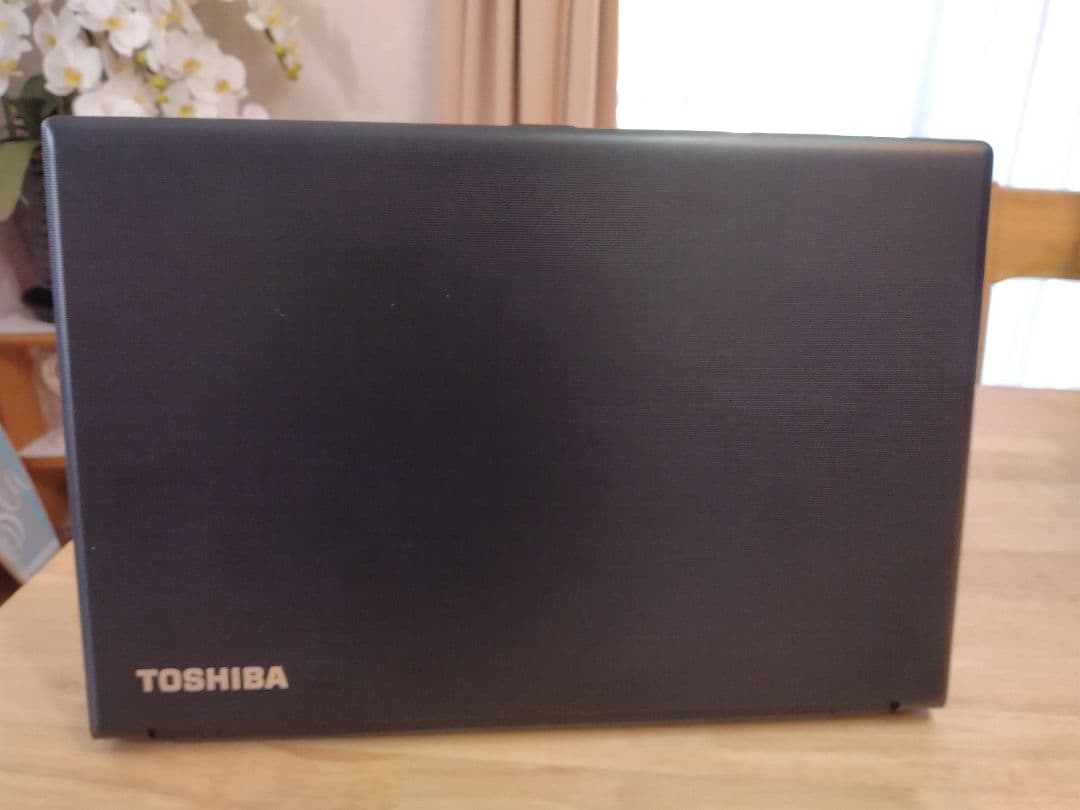東芝　ダイナブック R35 Core i3 5005U 8GB SSD128