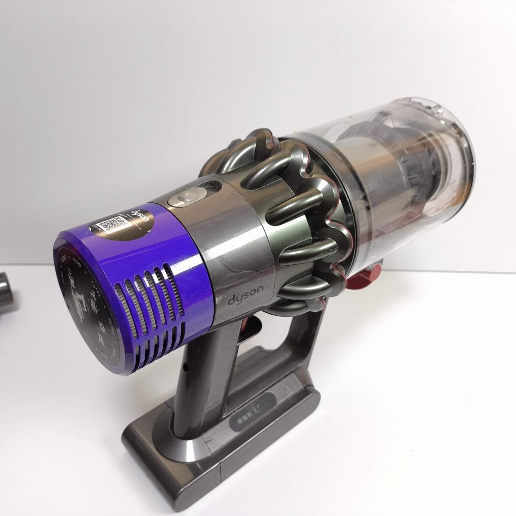 バッテリー良好　ダイソン SV12 サイクロン掃除機 本体と付属品 No22
