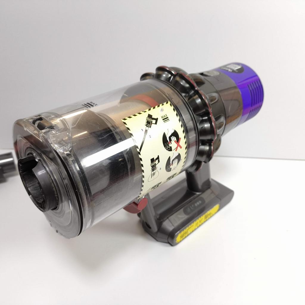 バッテリー良好　ダイソン SV12 サイクロン掃除機 本体と付属品 No22