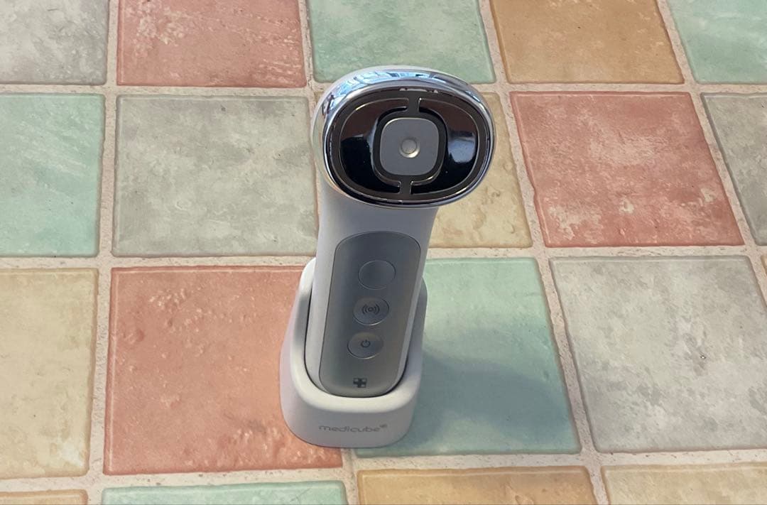 メディキューブ　AGE-R美顔器3点セット　ブースタージェル(新品)付き