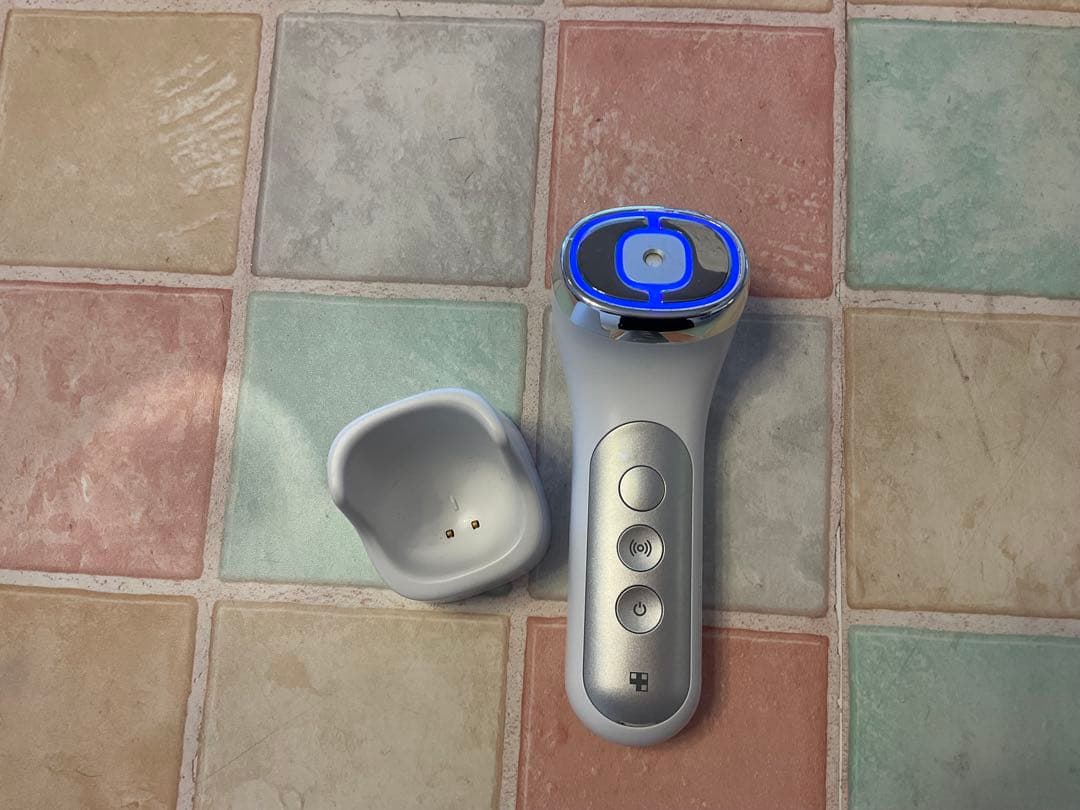 メディキューブ　AGE-R美顔器3点セット　ブースタージェル(新品)付き