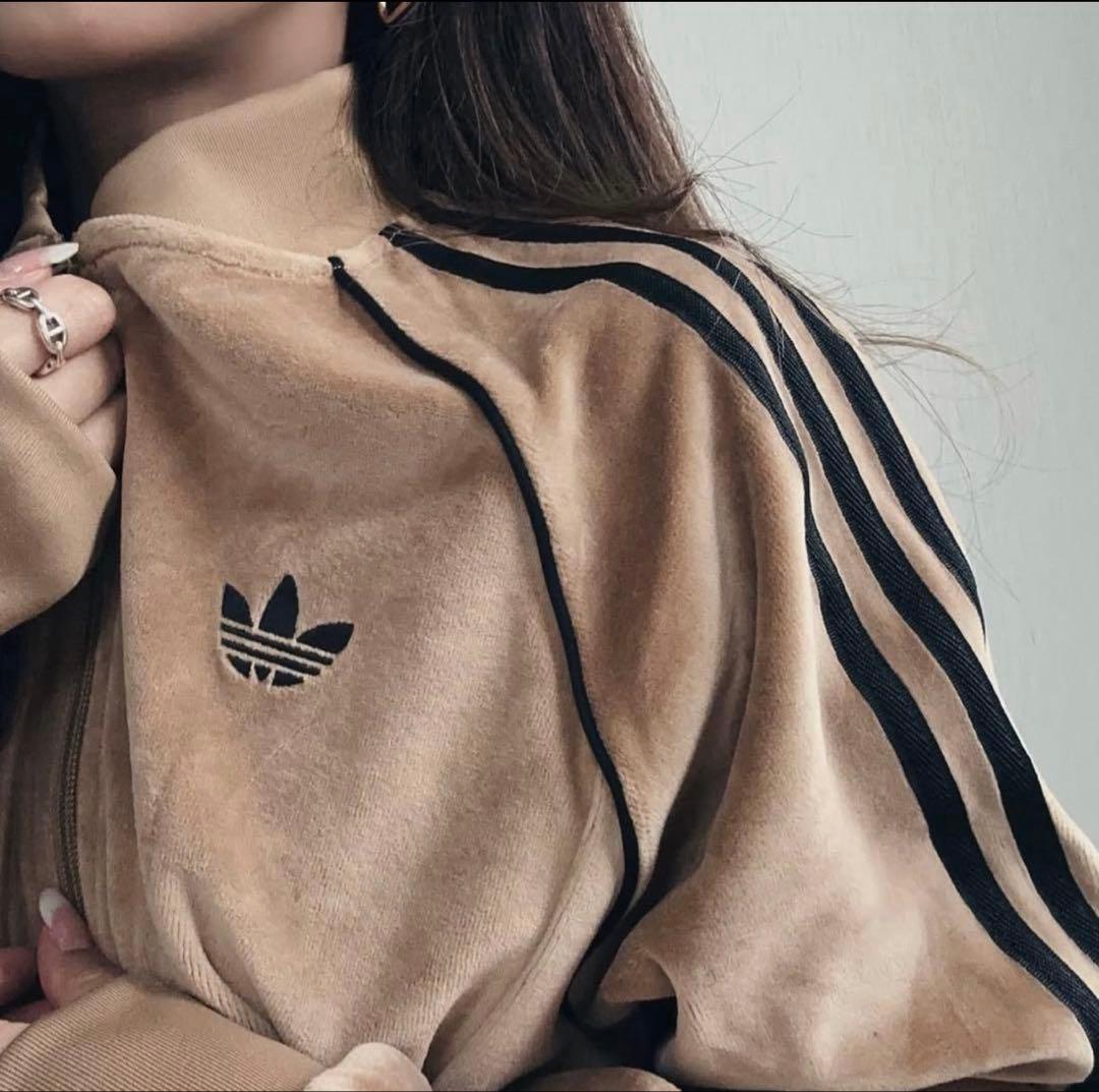 新品M】adidas アディカラー ブラウン ベロア トラックトップ 風早ゆうた