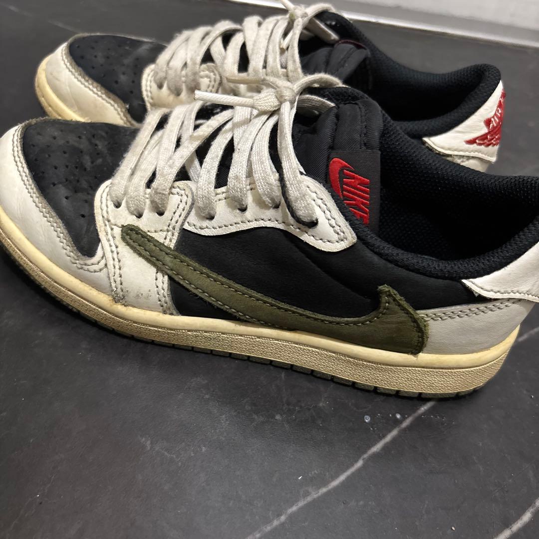 Air Jordan 1 LOW x Travis Scott スニーカー