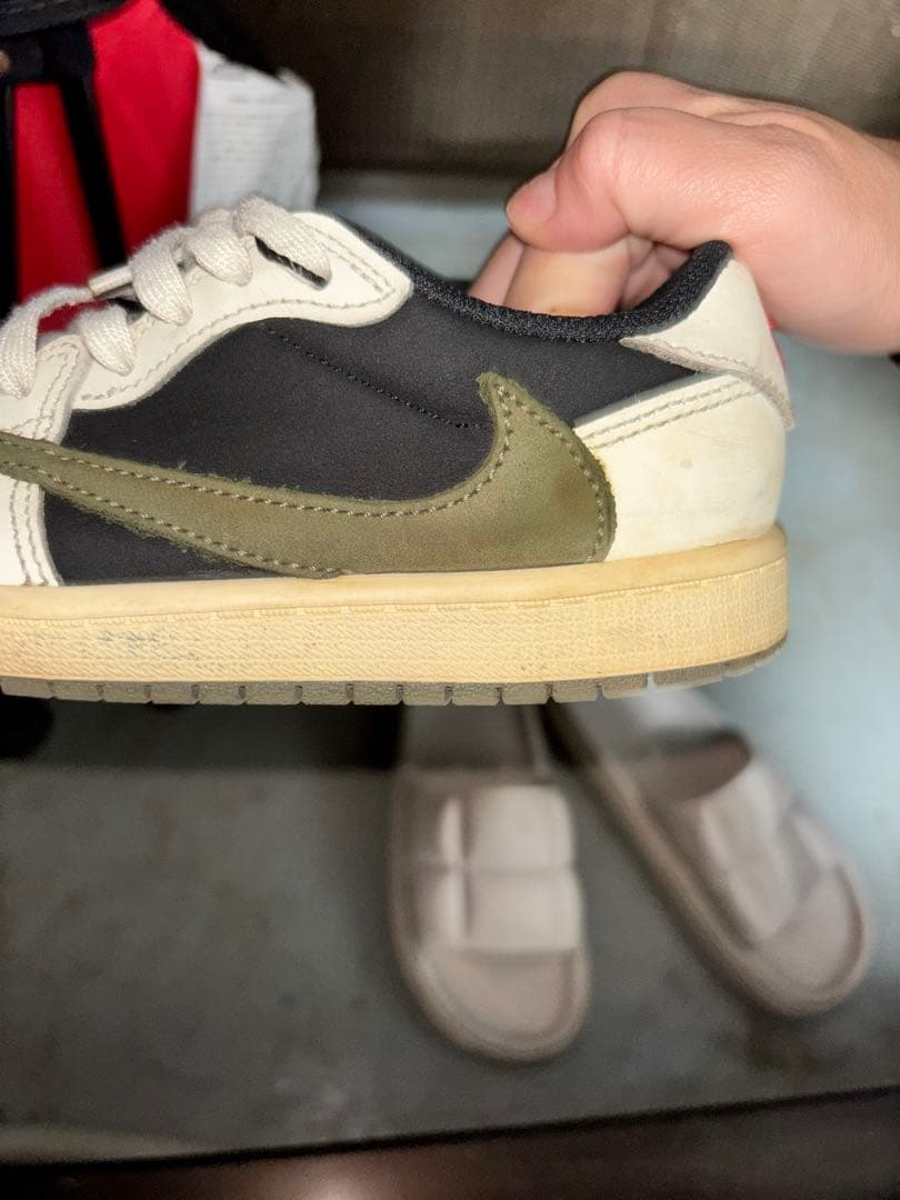 Air Jordan 1 LOW x Travis Scott スニーカー